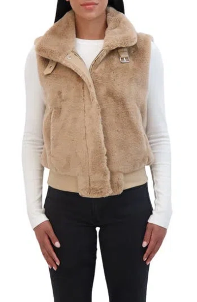 Sebby Faux Fur Vest In Camel