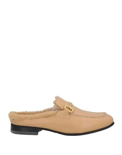 Seboy's Woman Mules & Clogs Camel Size 7.5 Leather In Beige