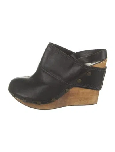 Pre-owned See By Chloé Leather Studded Accents Flats In Black