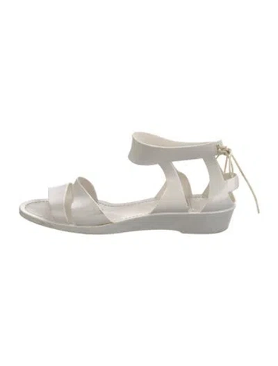 Pre-owned See By Chloé Rubber Sandals In White