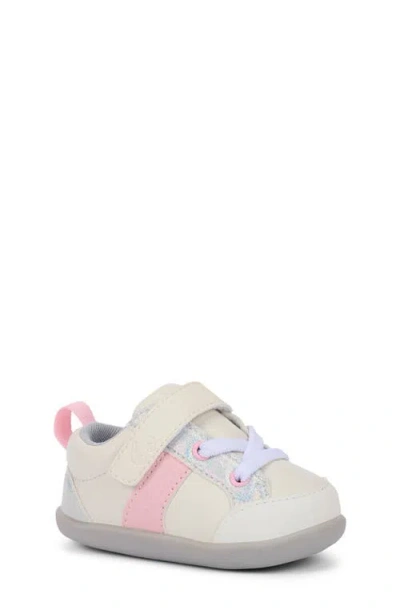 See Kai Run Kids' Mini Connor Sneaker In White/pink