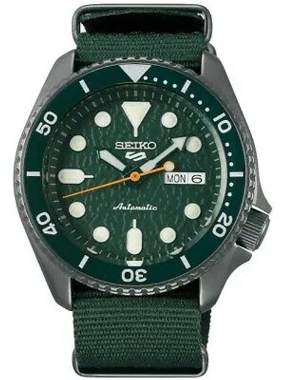 Pre-owned Seiko 5 Automatic 100m Green Nylon Strap Men's Watch Srpd77k1