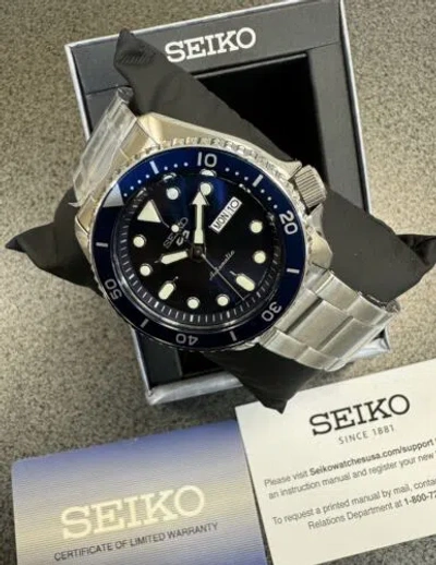 Pre-owned Seiko 5 Automatic Blue Dial Steel Bracelet Men's Watch Srpd51 With Tag
