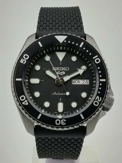 Pre-owned Seiko 5 Sports Black Dial Silicone Strap Automatic Men's Watch Srpd65k2 Usau