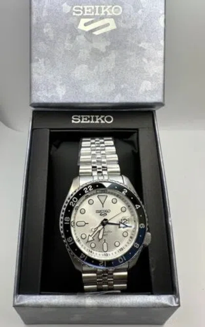 Pre-owned Seiko 5 Sports Gmt Ssk033 42.5 Mm Silver Dial Blue Black Bezel Automatic Watch