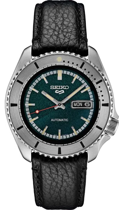 Pre-owned Seiko 5 Sports Masked Rider Limited Edition Watch Srpj91