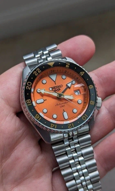 Pre-owned Seiko 5 Sports Stainless Steel 42.5 Mm Gmt Automatic Orange Dial Watch Ssk005