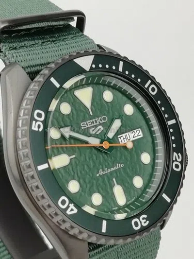 Pre-owned Seiko 5 Sports Street Hard Coating Green Srpd77k1+international Warranty Us4