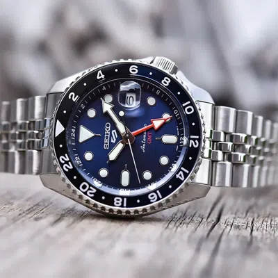 Pre-owned Seiko 5 Watch Gmt Black And Blue Bezel Ssk003k1 (fedex 2 Day Shipping)