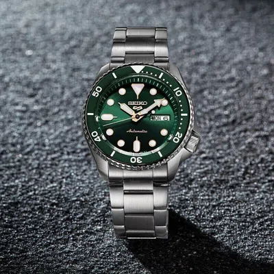 Pre-owned Seiko Men's  5 Automatic Green Dial Steel Watch Srpd63k1 Srpd63