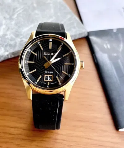 Pre-owned Seiko Sur560p1 Discover More Black Analog Gold Tone Classic Quartz Men's Watch