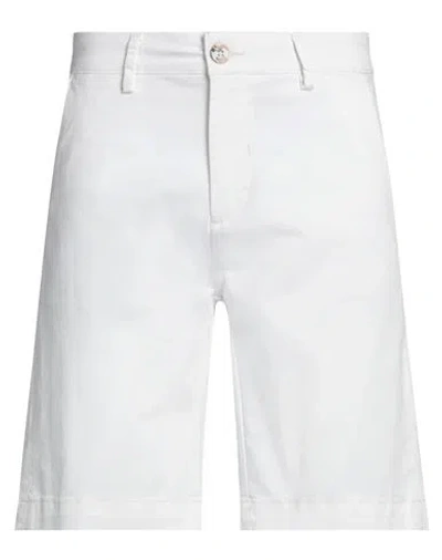 Seinse Man Shorts & Bermuda Shorts White Size 28 Cotton, Elastane