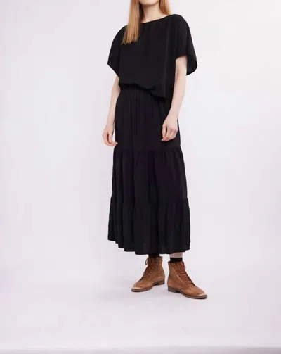 Self Contrast Charlie Tiered Skirt In Black
