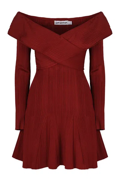 Self-portrait Mini Knitted Viscose Dress In Burgundy