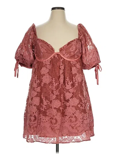 Seni & Cade Short Sleeve Top Burgundy Sweetheart Neckline Tops