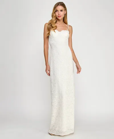 Seni & Cade Juniors' Back-slit Lace Gown In Ivory