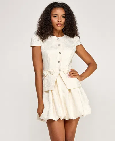 Seni & Cade Juniors' Bubble Button Bows Dress In White
