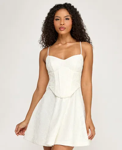 Seni & Cade Juniors' Sweetheart Neck Lace Corset Dress In White