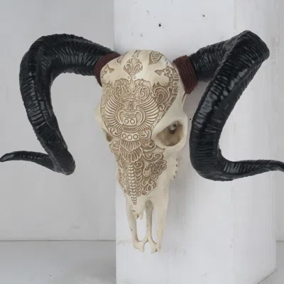 Senrotini Bone-inspired Bull Head Hanging Ornament-resin Craft,lifelike Details,north American Style In Black