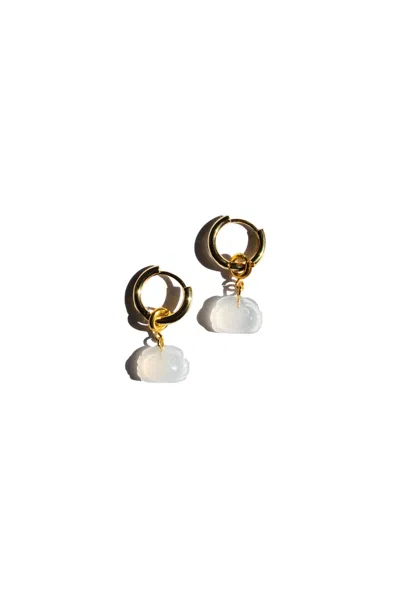 Seree Women's White Zodiac Collection Cancer Jade Stone Charm Earrings In Gold