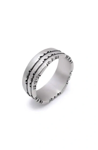 Serge Denimes Silver Armor Ring In Metallic