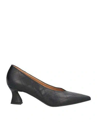 Sergio Cimadamore Woman Pumps Black Size 6 Leather