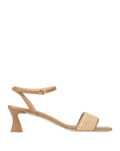 Sergio Cimadamore Woman Sandals Beige Size 11 Leather, Textile Fibers