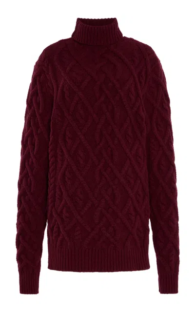 Sergio Hudson Turtleneck Cable Knit Cashmere Sweater In Burgundy