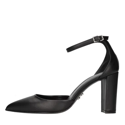 Sergio Levantesi With Heel In Black