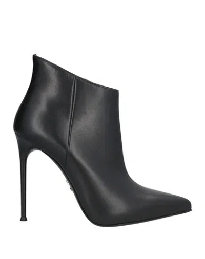 Sergio Levantesi Woman Ankle Boots Black Size 9 Leather