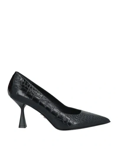 Sergio Levantesi Woman Pumps Black Size 8 Leather