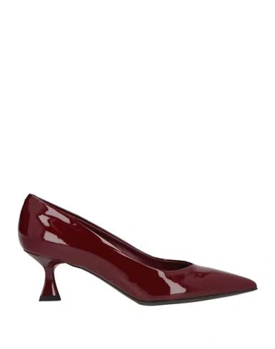 Sergio Levantesi Woman Pumps Burgundy Size 8.5 Leather
