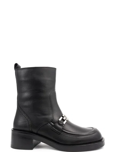 Sergio Moretti Ankle Boots With Metallic Buckle Detail In Black