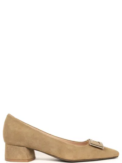 Sergio Moretti Closed Beige Pumps With Mid-heel In Brown