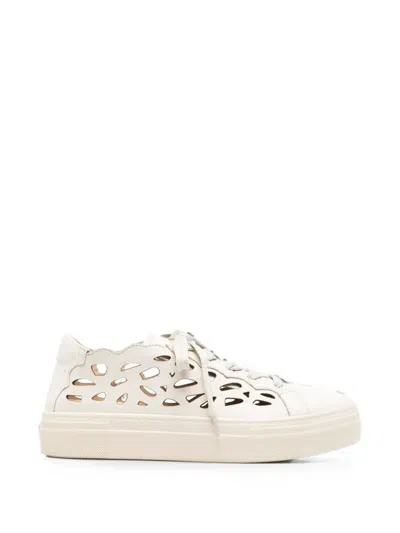 Sergio Moretti Firenze Cut-out Scalloped Sneakers In White