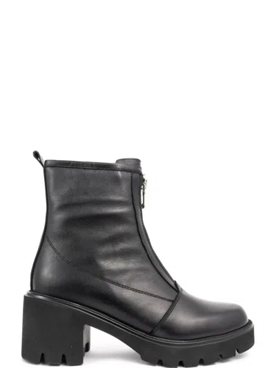 Sergio Moretti Smooth Cow Leather Ankle Boots In Black