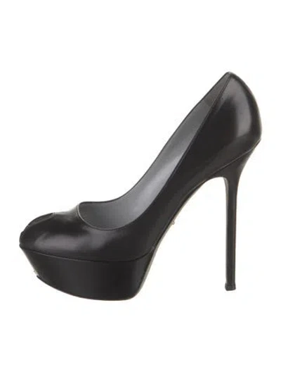 Pre-owned Sergio Rossi Leather Pumps In Black