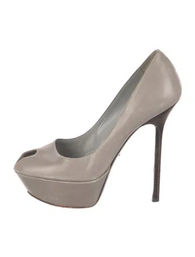 Pre-owned Sergio Rossi Leather Pumps In Gray