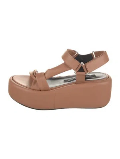 Pre-owned Sergio Rossi Leather Sandals In Neutral