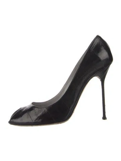 Pre-owned Sergio Rossi Patent Leather Pumps In Black