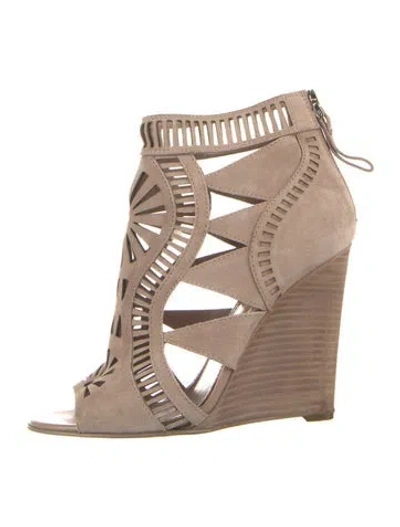 Pre-owned Sergio Rossi Suede Cutout Accent Sandals In Neutral