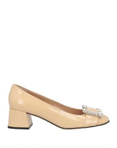Sergio Rossi Woman Pumps Cream Size 7.5 Leather