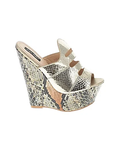 Pre-owned Sergio Todzi Wedges In Gold