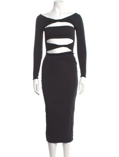 Pre-owned Ser.o.ya Bateau Neckline Midi Length Dress In Black