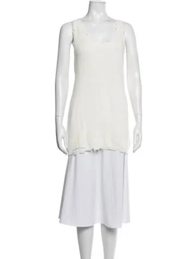 Pre-owned Ser.o.ya Scoop Neck Sleeveless Top In White