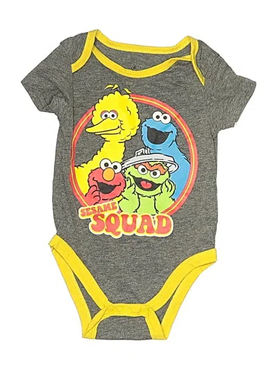 Pre-owned Sesame Street Babies' Short Sleeve Onesie In Gray
