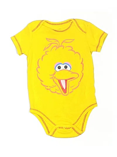 Pre-owned Sesame Street Babies' Short Sleeve Onesie In Yellow