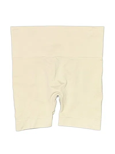 Pre-owned Set Active Khaki Shorts In Ivory