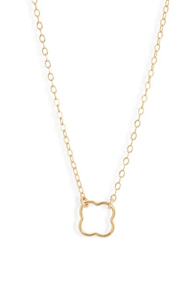 Set & Stones Clover Pendant Necklace In Gold