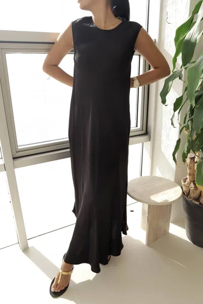 Setre Shift Maxi Dress In Black